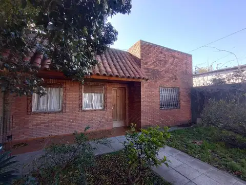 Casa en Venta en Turdera, USD 149.900