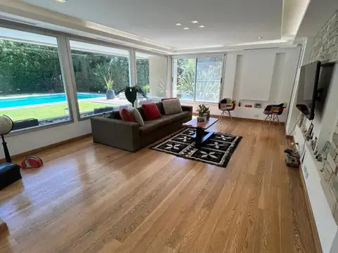 Casa en venta en barrio Del Casco Leloir