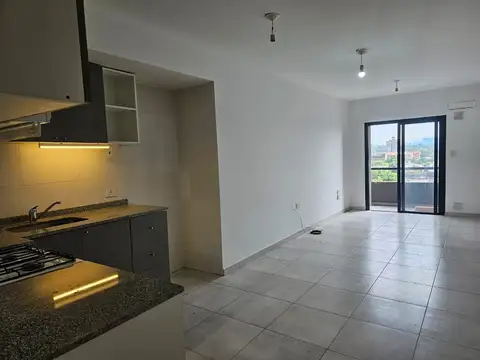 AV MATE DE LUNA 2200, Piso 8