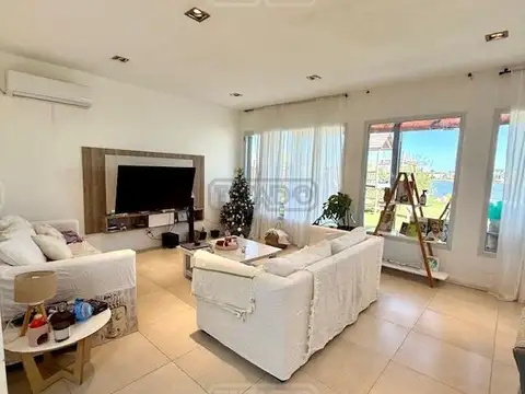 Area 7 Nuestra Señora de Lujan s/n