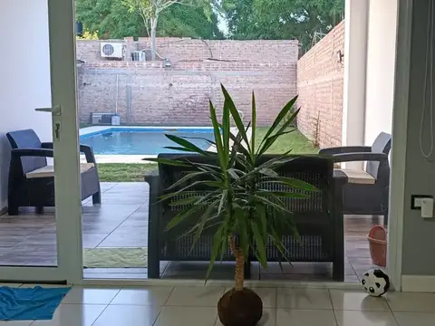 Venta Casa 4 dormis, garaje, piscina APTA CREDITO