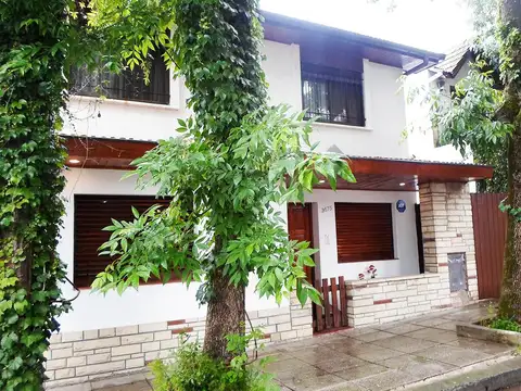 Mitre al 3600 entre Uruguay y Kennedy