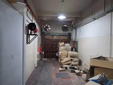 Galpon en Venta 38  mts Fondo