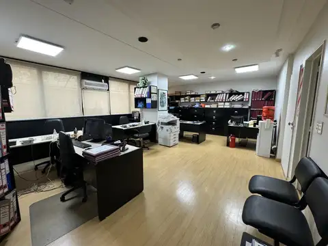 Oficina en Venta con 1 cochera