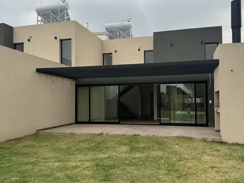 Casa en  Hostal del Sol a estrenar