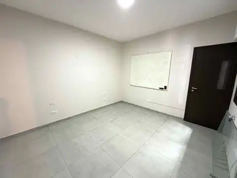 Oficina en Alquiler en Pichincha, $ 1.400.000