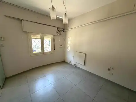 Oficina Monoambiente con 4 baños