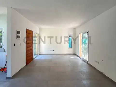 Casa a estrenar en City Bell, zona La Emilia - 2 dormis Permuta y financia