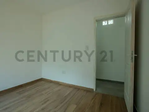Casa 3 ambientes con 1 baño