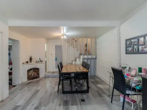 Depto Tipo Casa 4 ambientes con 1 baño