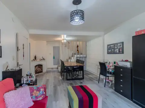 Depto Tipo Casa en Venta de 4 ambientes