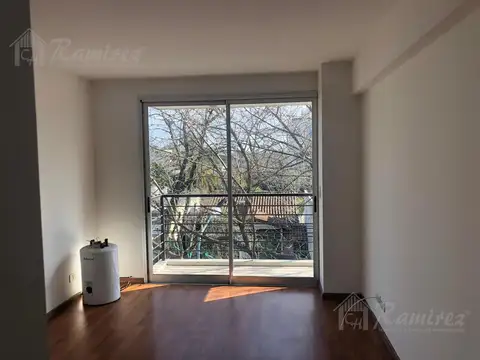 Departamento En Venta 1  Ambientes y Medio - Merlo Centro