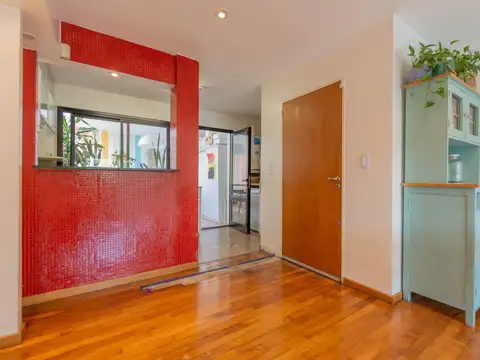 3 ambiemtes con balcon terraza y terraza propia.