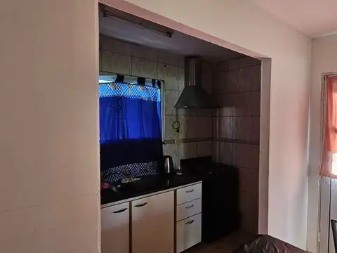 Casa 4 ambientes con 1 baño