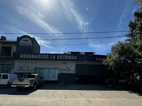 Hipólito Yrigoyen 15400, Piso 0