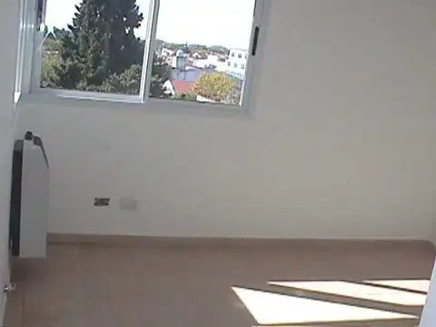 EN VENTA AMPLIO DEPARTAMENTO DE 2 AMBIENTES, 56,5M2 CUBIERTOS - FICHA 5050