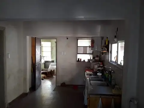 Casa 4 ambientes con 1 baño