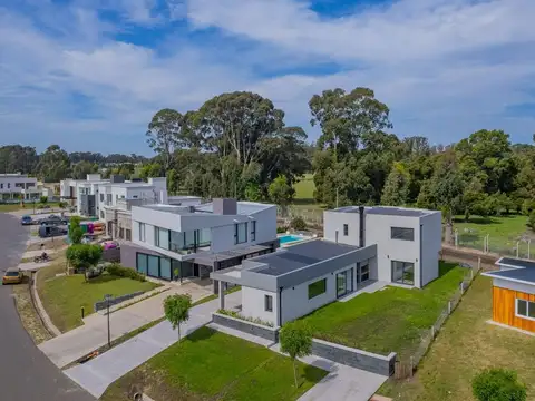 Casa en Venta en Rumenco, USD 349.000