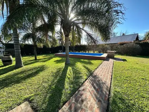 Casa 5 ambientes con 2 baños