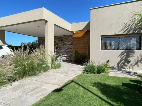 VENTA CASA B PRIVADO LAS RETAMAS RODEO MENDOZA