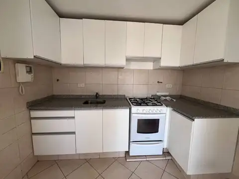 Departamento en Alquiler con 1 cocheras