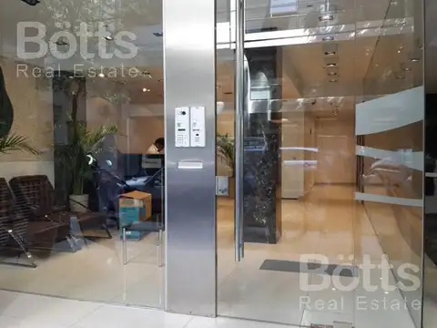 Venta Garage Comercial en Belgrano (a metros de Subte Juramento)