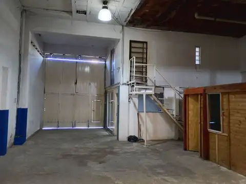 VENTA GALPON 373mt  HAEDO-MORON / FACIL ACCESO