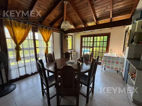 Casa 5 ambientes con 2 baños