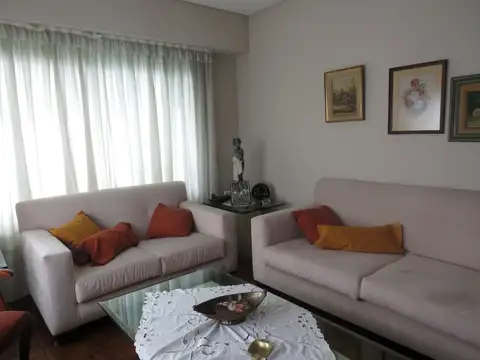 Casa en Venta en El Palomar, USD 220.000