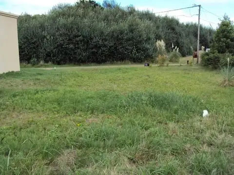 Los Malvones e/ Avenida 1 y Los Jazmines