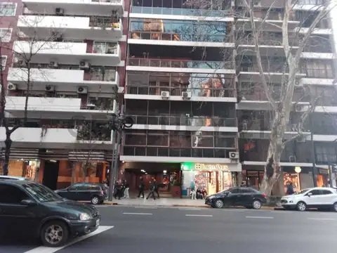 Avenida Santa Fe 3300, Piso 0