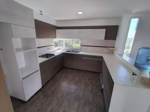 CASA EN VENTA CHOCHET Y ALSINA- FUNES CITY