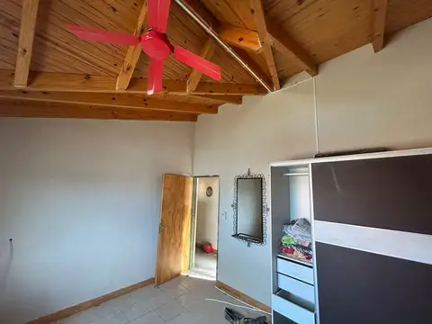 VENTA CASA DOS DORMITORIOS, BARRIO LA MATILDE