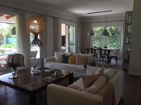 Casa en Alquiler Temporal en Bella Vista, USD 2.000