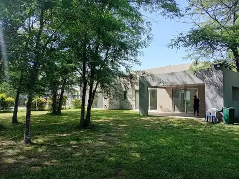 Casa en venta en San Matias, Escobar 5 ambientes A ESTRENAR