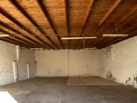 VENTA - GALPON EN BARRIO COMI PINI