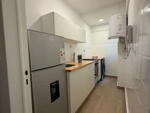 Departamento de dos ambientes a la calle 