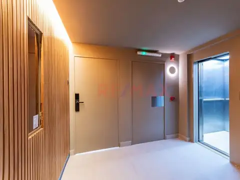 VENTA COLEGIALES OFICINAS PISO ALTO A ESTRENAR!