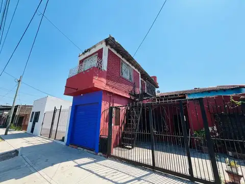 CASA 6 AMBIENTES LOCAL VENTA 2 FAMILIAS CALZADA