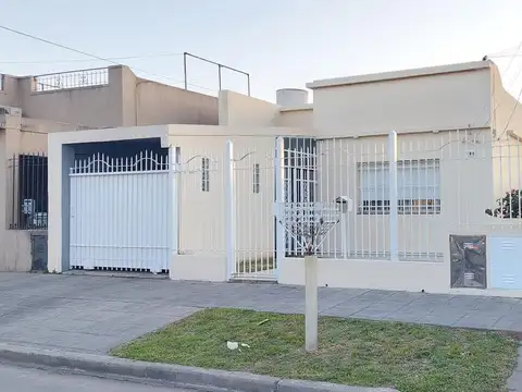 Casa en venta en Bernal Oeste