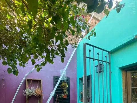 Casa 5 ambientes con 2 baños