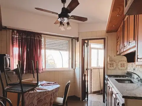 Departamento 4 ambientes con 2 baños