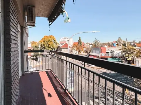 Peribebuy 6700, Piso 2