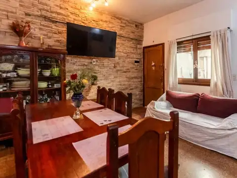 Oportunidad casa 4 ambientes en Flores