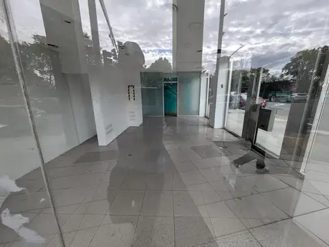 Local en Alquiler Avenida Libertador Esquina Callao