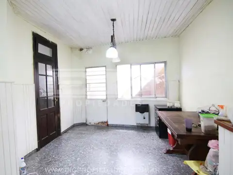 Avenida Centenario al 800 entre Avellaneda y Jacinto Diaz