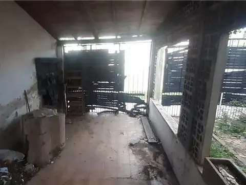 Depto Tipo Casa en Venta en Banfield, USD 98.000