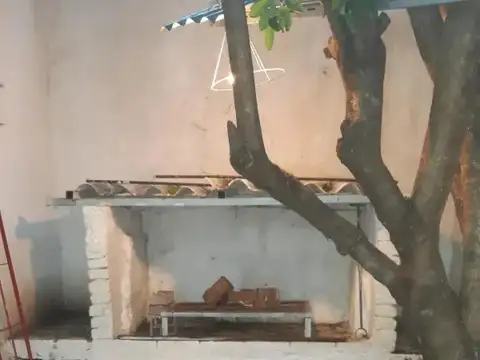 Avenida Avellaneda e/ Las Piedras y Juncal