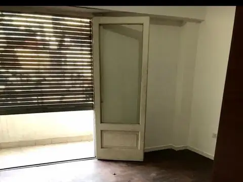 Gandara 2700, Piso 1