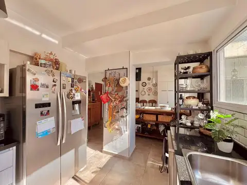 Departamento de 3 amb con dependencia en Flores